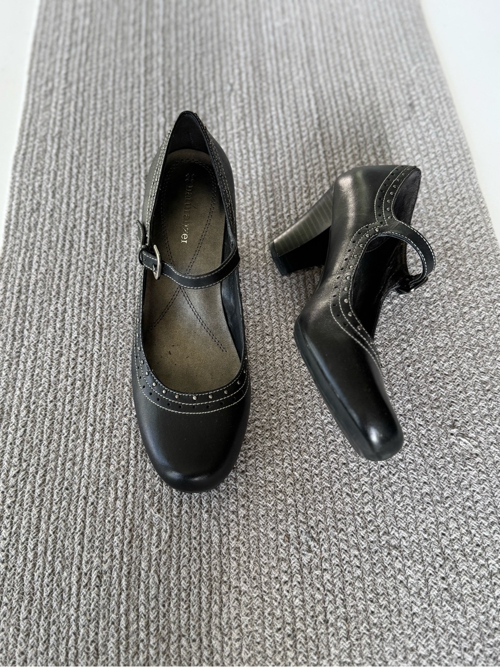 Naturalizer Black Leather Studded Maryjane Heels Dress Shoes Sz 8